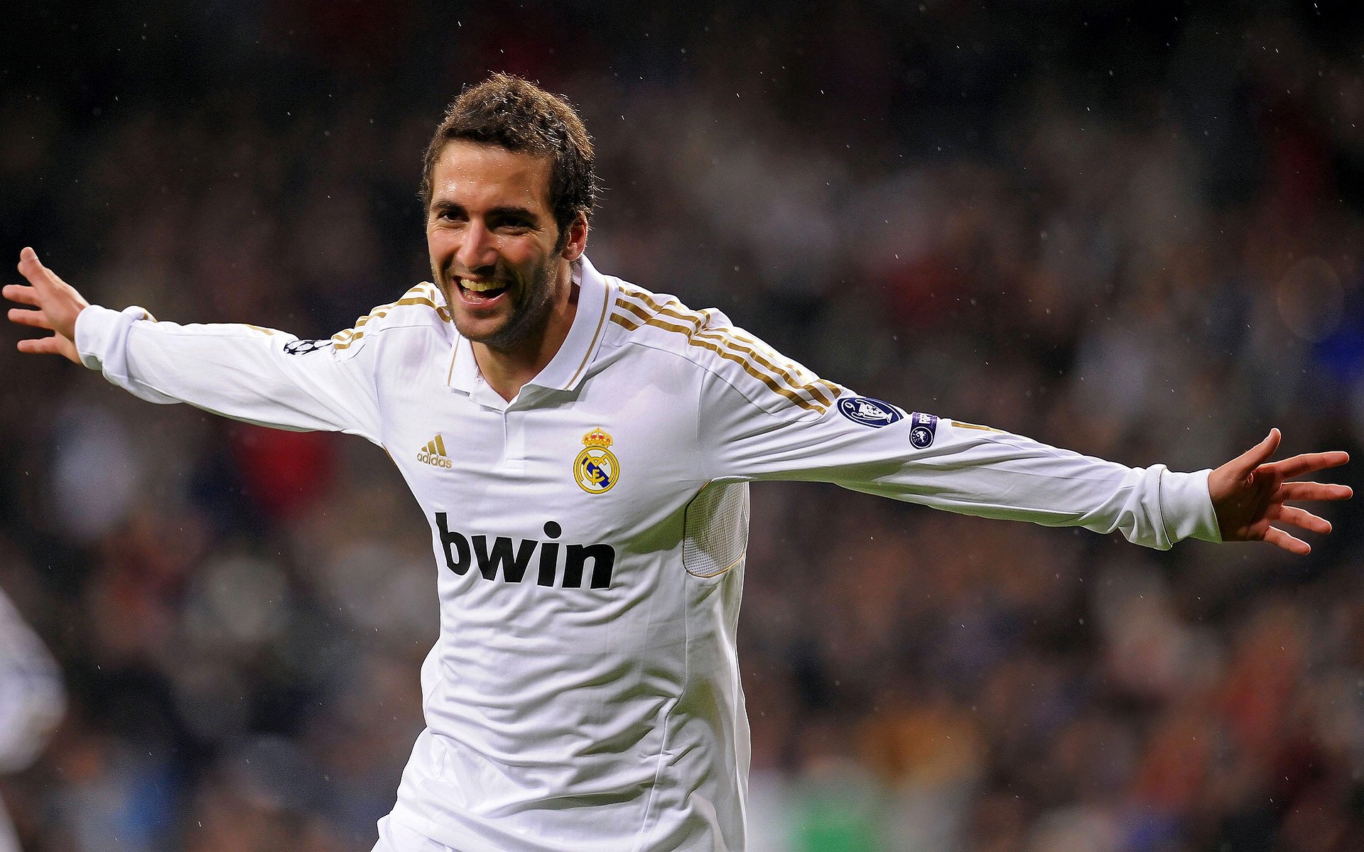 短道速滑比赛速度惊人